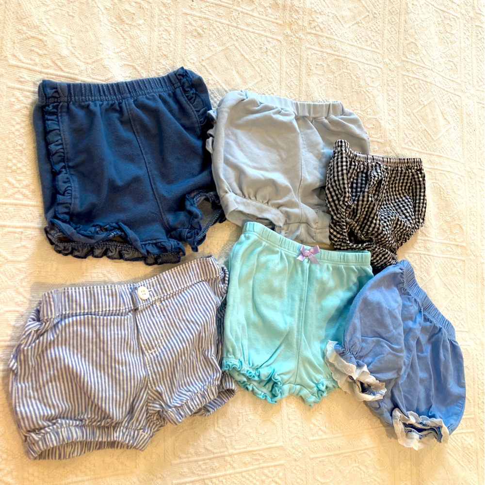 Baby girl shorts size 9–12 months